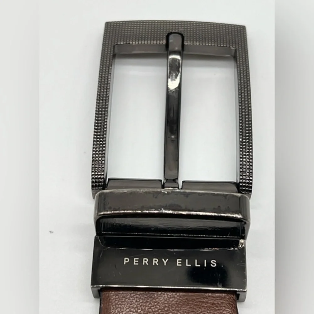 Perry Ellis leather brown men’s large belt